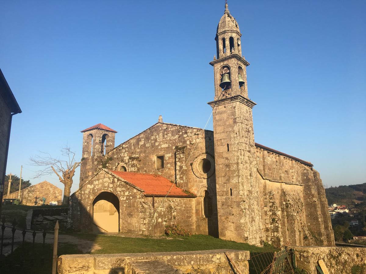 Monasterio Y Pension De Moraime Bagian luar foto